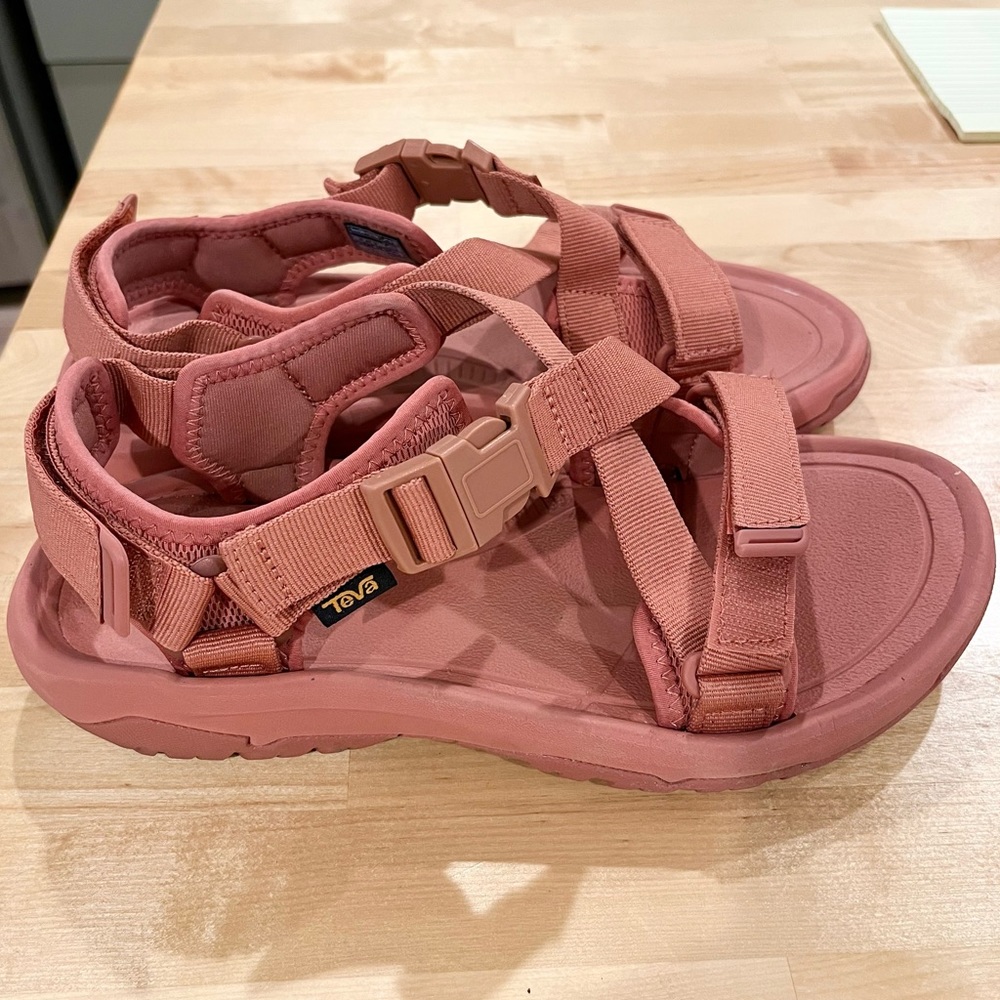 TEVA Sandals-Like new!